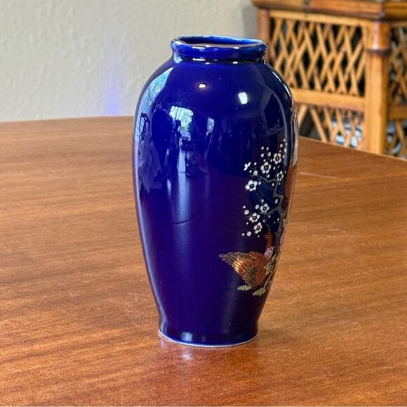 Vintage Hand Painted Ceramic Japanese Cobalt Blue and Gold Peacock Vase 6” - Picture 3 of 10